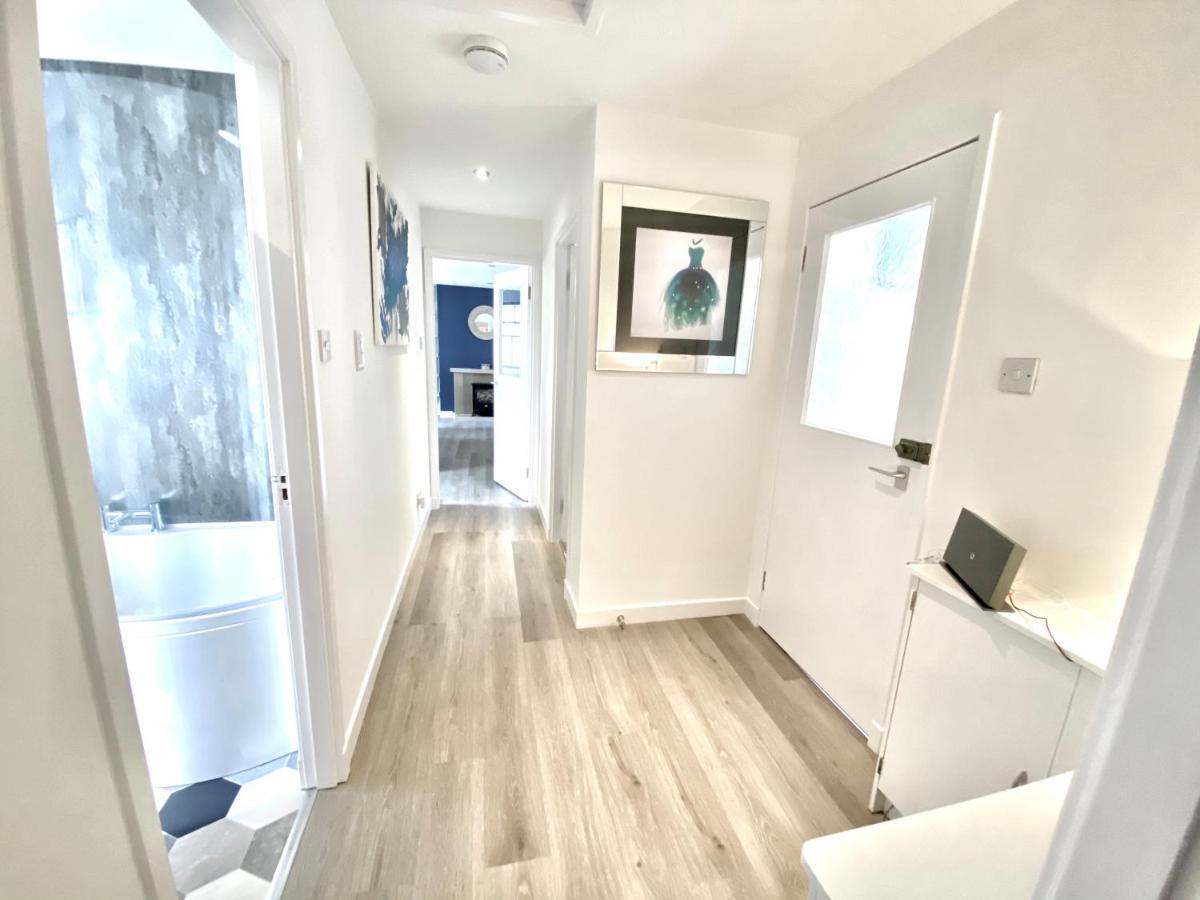 Stylish Central 2 Bedroom Apartment - Free Parking, Free Wifi Islas Orcadas Exterior foto