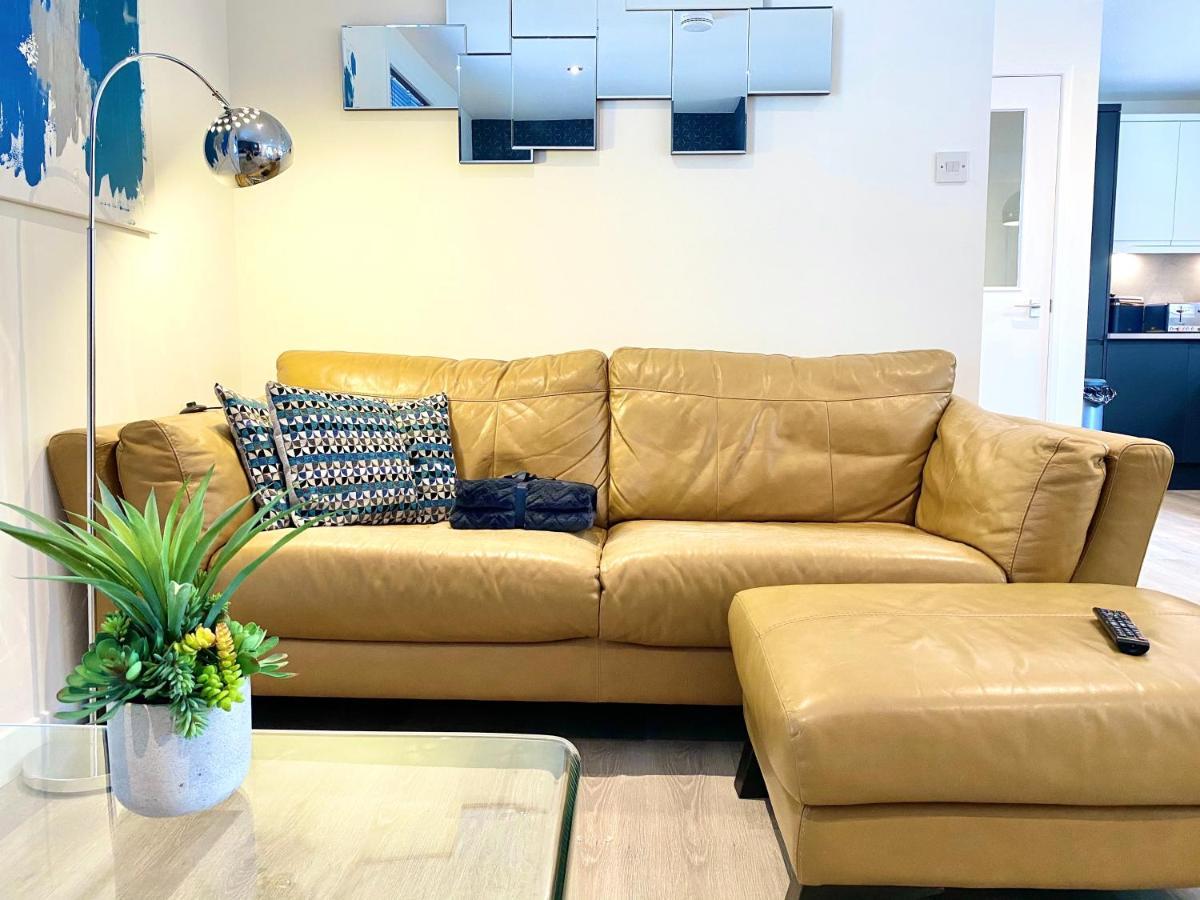 Stylish Central 2 Bedroom Apartment - Free Parking, Free Wifi Islas Orcadas Exterior foto
