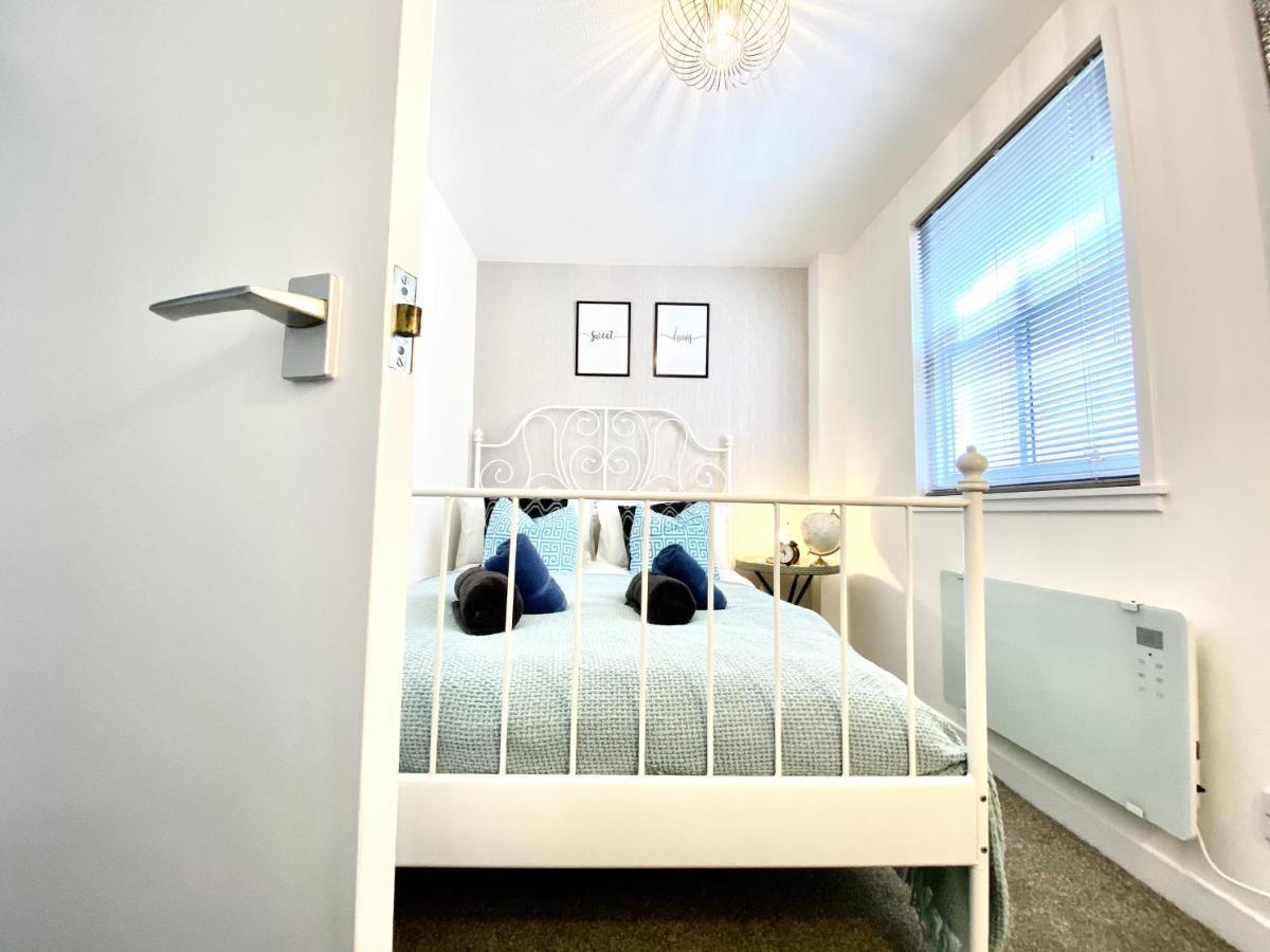 Stylish Central 2 Bedroom Apartment - Free Parking, Free Wifi Islas Orcadas Exterior foto